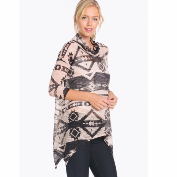 AZTEC Print Knit Top - Picture 1 of 5